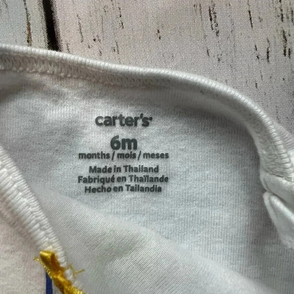 Carter’s bundle of baby girls’ 2 bodysuits & 1 sunsuit Size 6 months - Picture 11 of 12